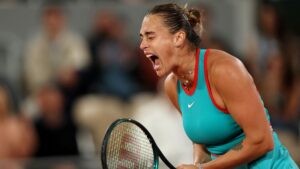 ¡Tumba a la tricampeona! Sabalenka anula a Swiatek con un último set implacable y es finalista de Roland Garros