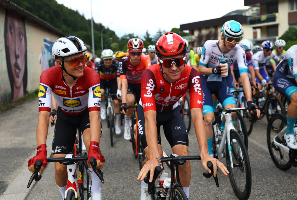 Comienza el recorrido de la etapa 20 del Tour de Francia / Reuters