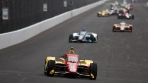 Álex Palou conquista Iowa y suma su séptima victoria del año en IndyCar; Pato O’Ward queda cerca del podio