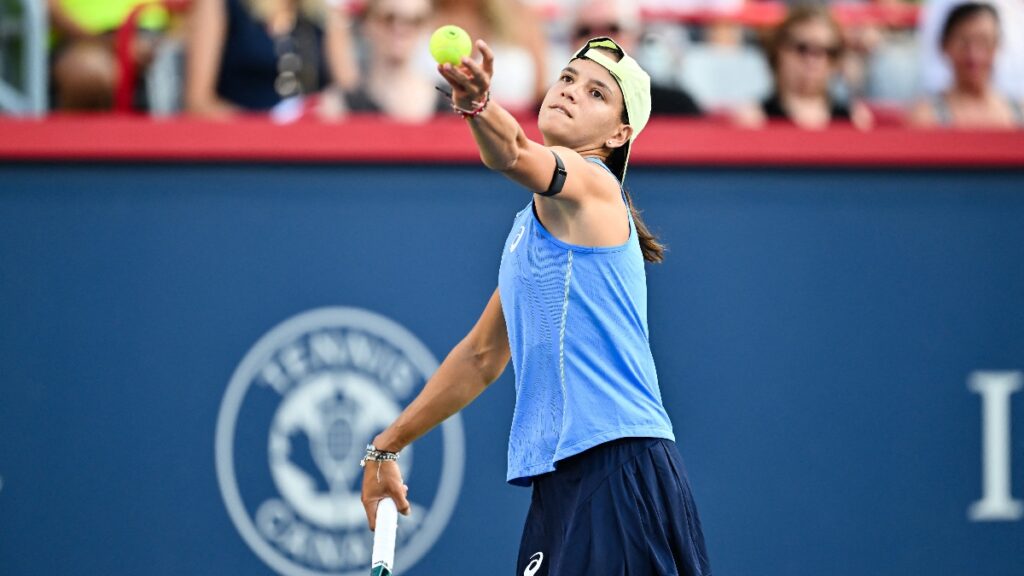 Emiliana Arango compitiendo en el WTA 1000 Montreal / AFP