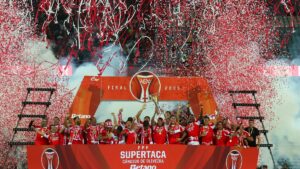 Supercopa de Portugal con tinte colombiano: Richard Ríos levanta su primer título oficial con el Benfica