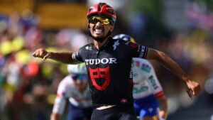 ¡Celebra su no victoria! La confusión de Julian Alaphilippe al cruzar la meta en el Tour de Francia