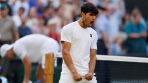 Carlos Alcaraz se instala en los octavos de final de Wimbledon