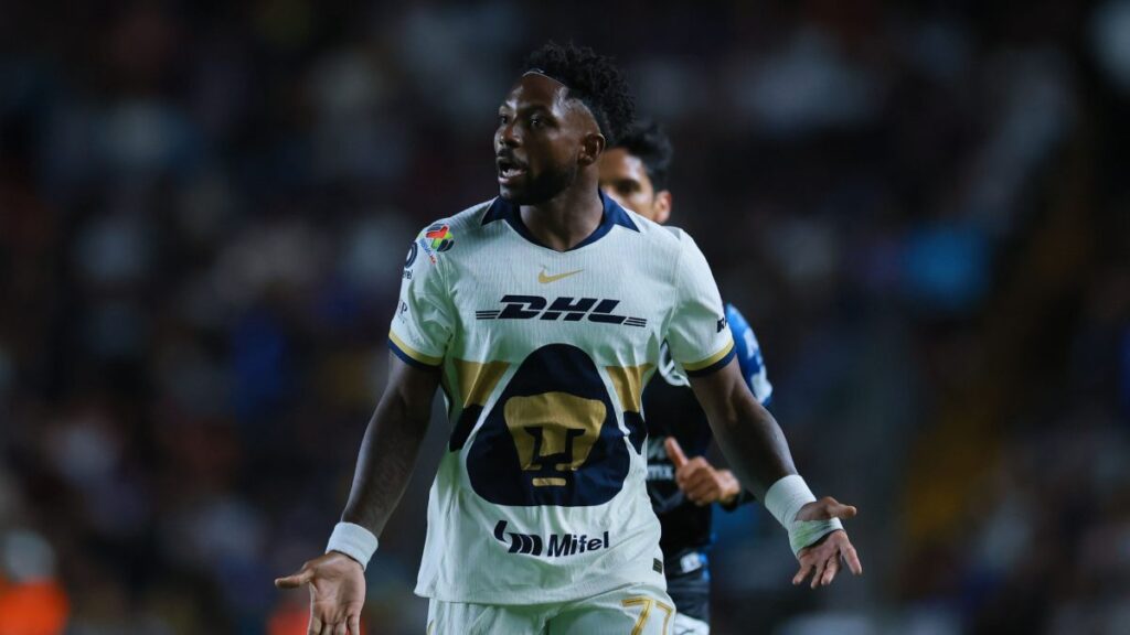 Álvaro Ángulo, suspendido dos partidos tras expulsión en el partido entre Pumas y Querétaro