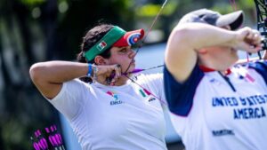 La mexicana Andrea Becerra alcanza la cima del tiro con arco compuesto en el ránking mundial