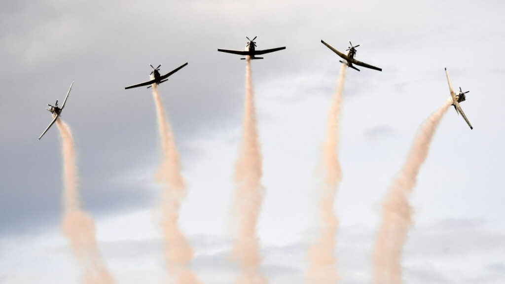 Aviones, en un festival aeronáutico en Colombia. - AFP.