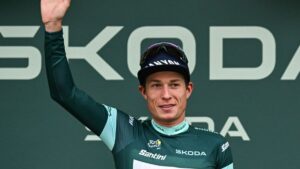 La salida de Jasper Philipsen deja al Tour sin su ‘rey’ del sprint