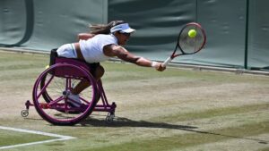 Angélica Bernal hace historia y clasifica a la final de tenis adaptado de dobles en Wimbledon