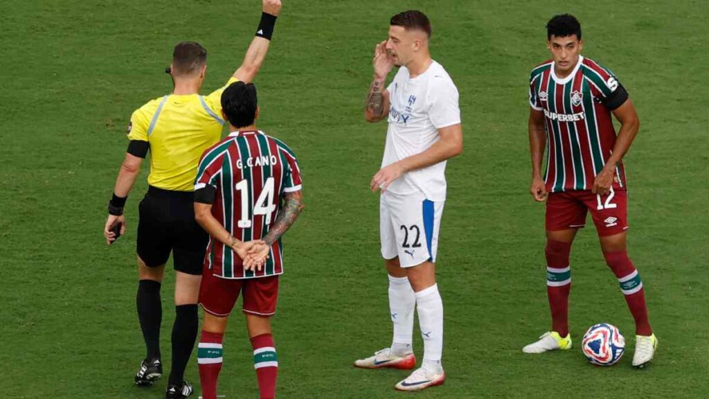 El brazalete negro en honor a Diogo Jota en el Mundial de Clubes 