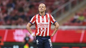 Chicharito, multado por la FMF e investigado por violencia mediática y declaraciones que promueven estereotipos sexistas