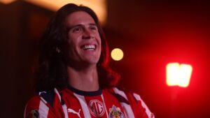 Chivas hace oficial la llegada de Diego Campillo para el Apertura 2025