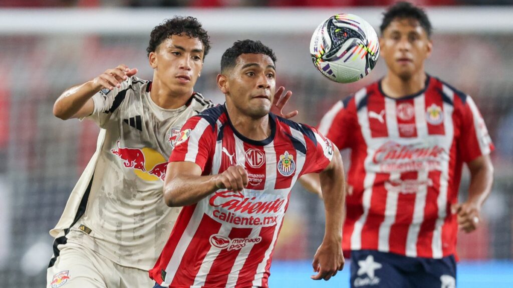 Las chivas en partido de la Leagues Cup