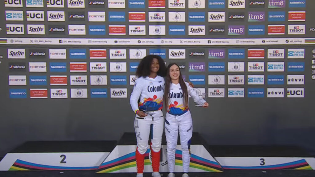 Guadalupe Palacios y Valentina Jiménez. - YouTube de UCI.