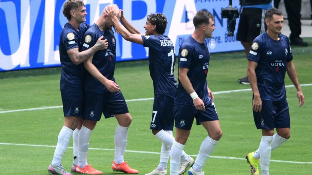 Auckland City y sus jugadores ameteur