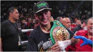 David Benavidez sigue los pasos de Canelo Álvarez y firma con Arabia Saudita