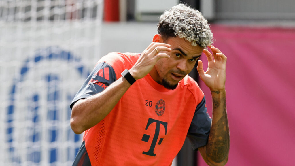 Luis Díaz, en una práctica con el Bayern. | Alexandra Beier / AFP