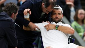 Grigor Dimitrov abandona por lesión con ventaja de dos sets sobre Jannik Sinner