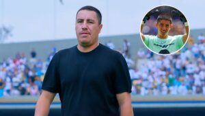 Efraín Juárez defiende a Rodrigo Parra tras los errores y pide que lo “dejen en paz”