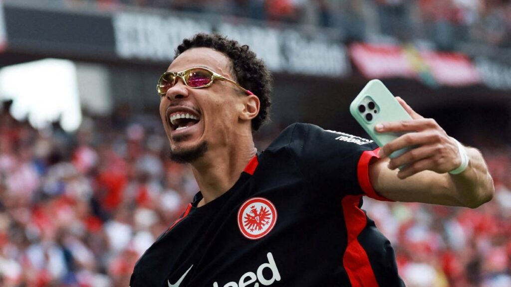 ¿Ekitiké, otro fracaso tras salir del Eintracht Frankfurt?