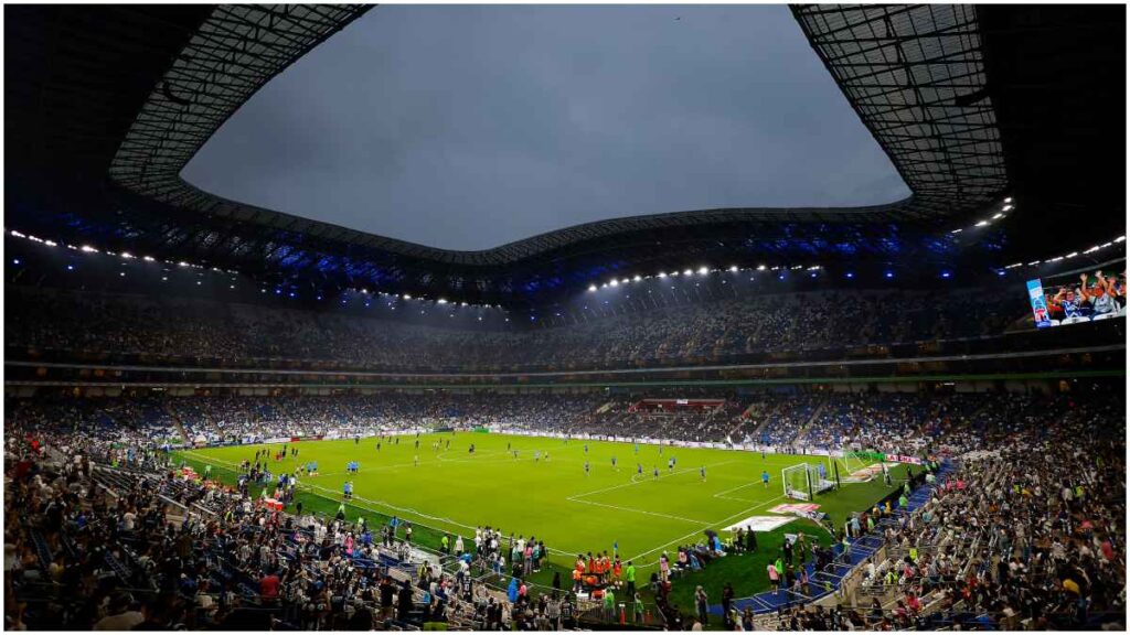 El Gigante de Acero ya luce como estadio mundialista | Imago7