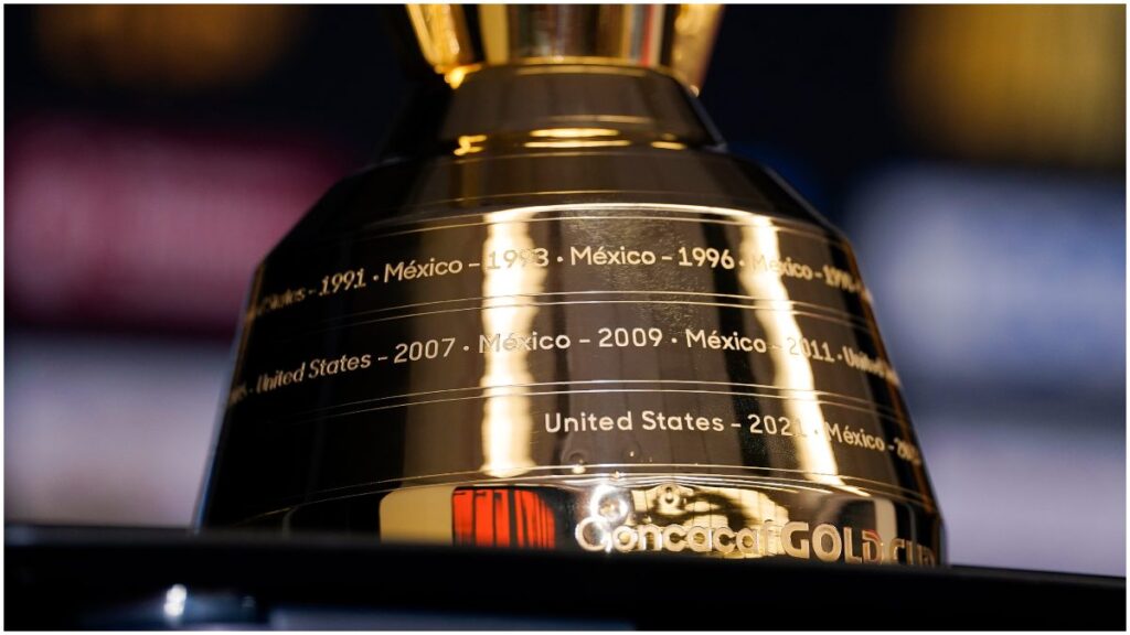 El trofeo de la Copa Oro tiene el nombre de cada uno de los campeones | Imago7
