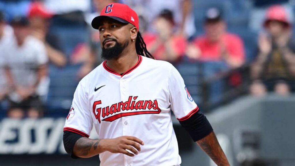 ¿Por qué suspendieron a Emmanuel Clase?