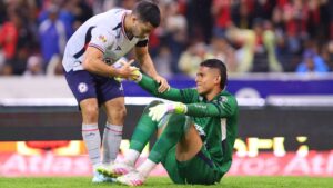 Errores de Kevin Mier le cuestan puntos al Cruz Azul en su visita al Atlas