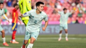 ¿Por qué Gilberto Mora no puede jugar en Europa?