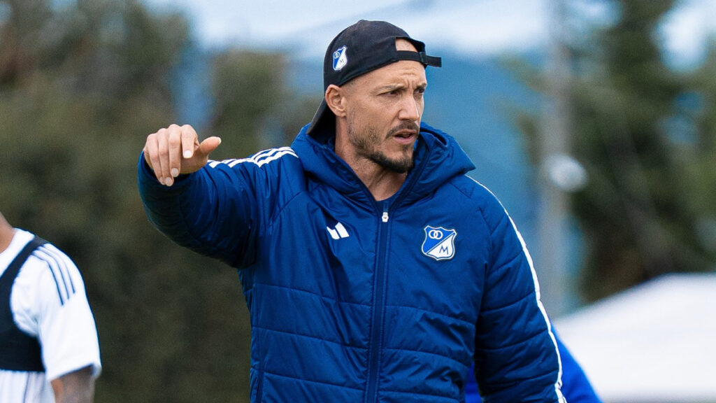 David González, en un entrenamiento de Millonarios. - @MillosFCoficial.