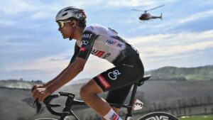 Isaac del Toro lideraría a México en el histórico Mundial de Ciclismo de Ruta en Ruanda