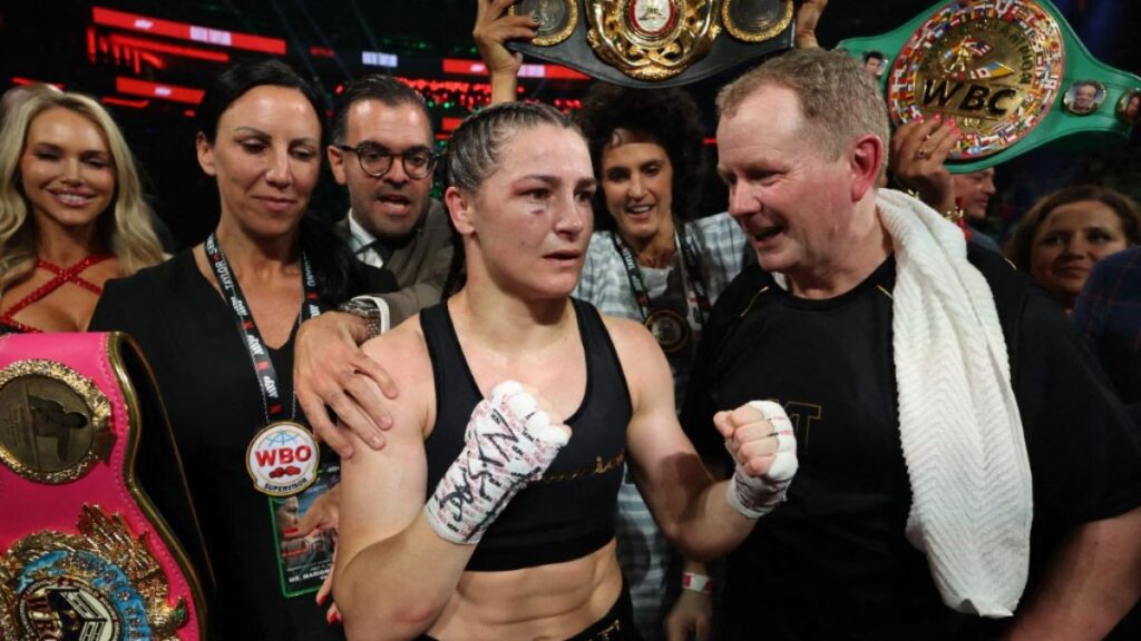 Katie Taylor se lleva la trilogía ante Amanda Serrano y mantiene sus cetros indiscutibles de las 140 libras