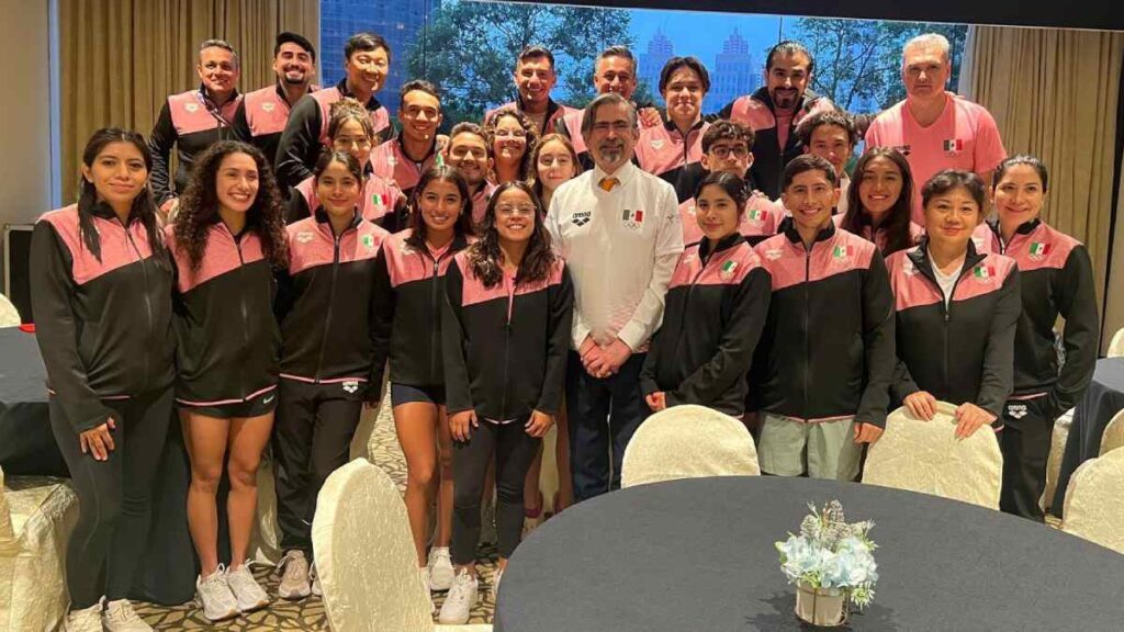Los clavadistas mexicanos ya están en Singapur para el Campeonato Mundial de Deportes Acuáticos 2025