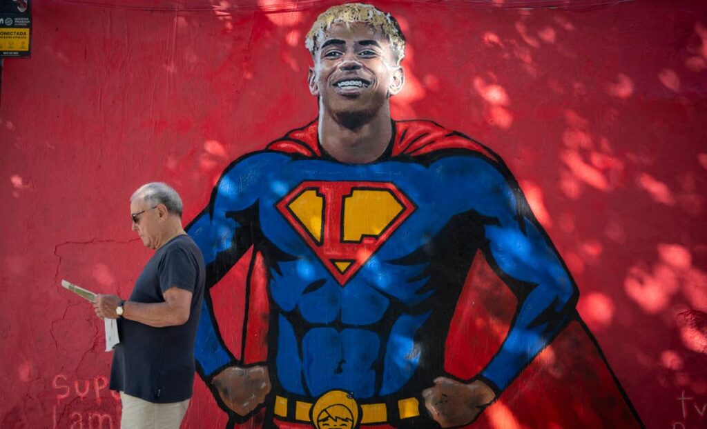 Mural del artista TV Boy sobre Lamine Yamal