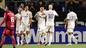 Pese a doblete de Gilberto Mora, Tijuana cae por goleada ante el LA Galaxy