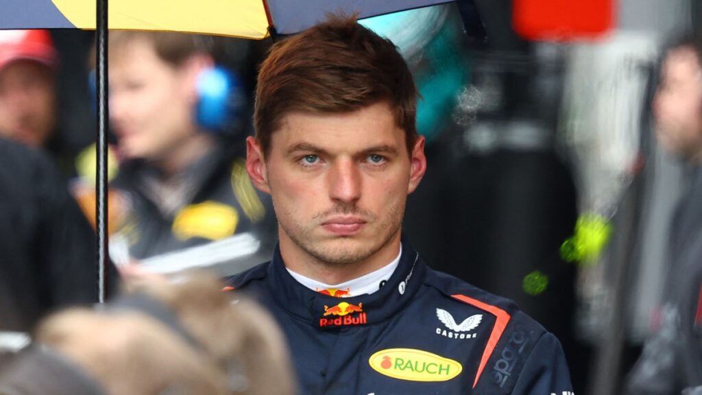 Verstappen se va molesto del GP de Bélgica | YVES HERMAN / POOL / AFP