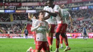 Pável Pérez finiquita el encuentro ante Gallos