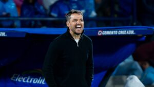 ¿Presión? Nicolás Larcamón asegura que tiene lo que se necesita para darle la vuelta a la goleada