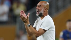 Fans de Oasis abuchean a Pep Guardiola en el primer concierto de la banda británica