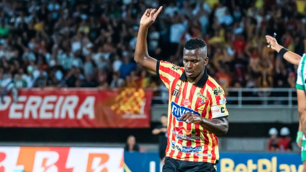 Carlos Darwin Quintero celebrando ante Atlético Nacional / Vizzor