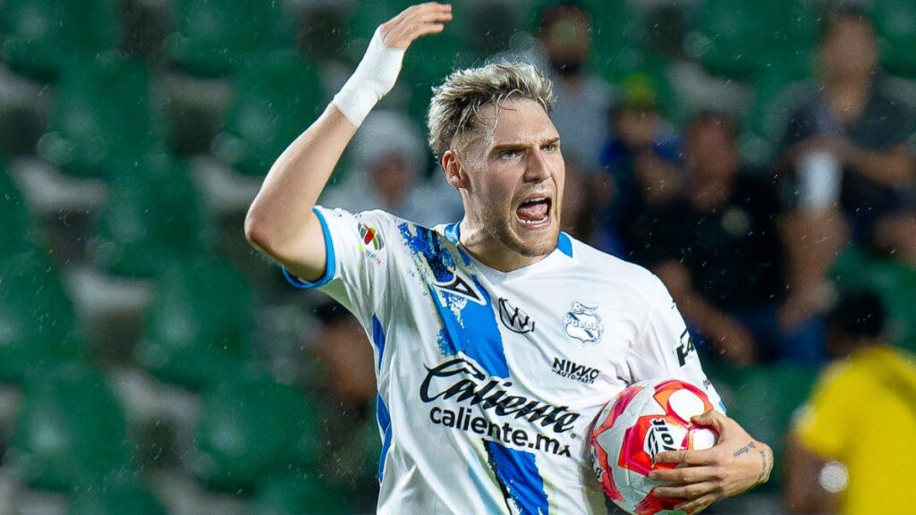 Emiliano Gómez marcó por el Puebla ante Mazatlán
