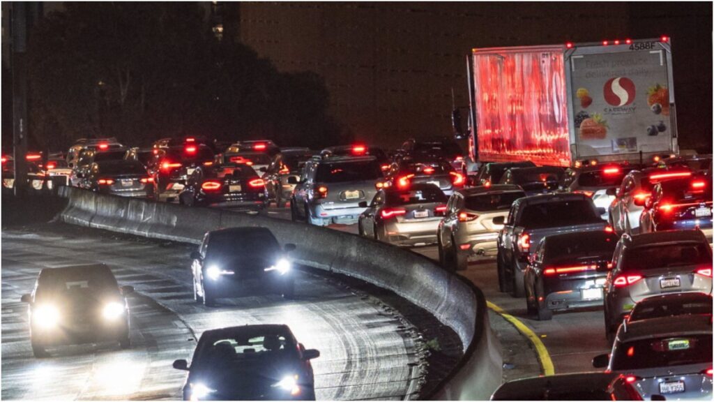 ¿Qué autos no circulan el jueves 31 de julio? | Reuters