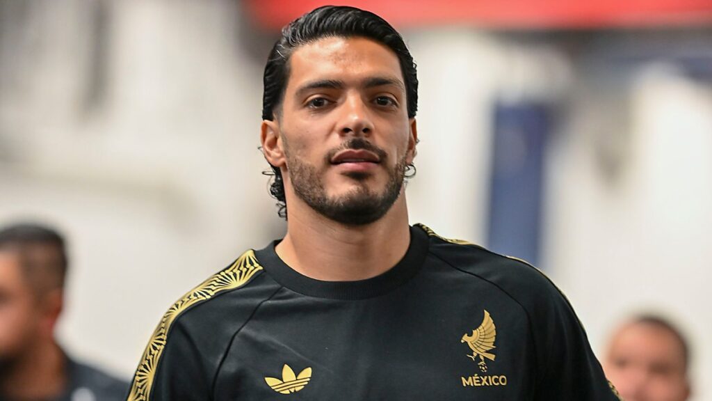 Raúl Jiménez regresa a los entrenamientos con el Fulham