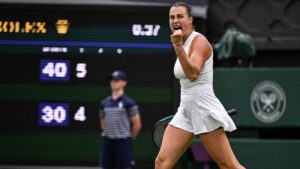 Sabalenka vence a Mertens y accede a los cuartos de final en Wimbledon
