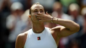 Aryna Sabalenka libra el duelo ante Marie Bouzkova y continúa su camino en Wimbledon