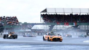 Caótico inicio del GP de Gran Bretaña 2025: Cuatro Safety Cars en menos de 20 vueltas