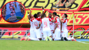 ¡Qué pase el rey! El homenaje del Deportivo Pereira a Santa Fe por su décima estrella