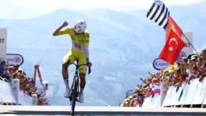 Tadej Pogacar arrasa en la montaña: cuarta victoria y más líder que nunca en la cronoescalada del Tour de Francia 2025