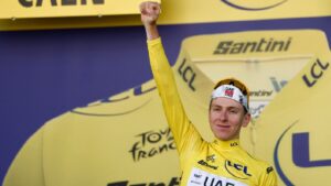 Tadej Pogacar forja su cuarto título en la primera semana del Tour de Francia 2025