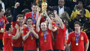 El último primer campeón: España y el día en que tocó el cielo en Sudáfrica 2010 con un brillante Iniesta