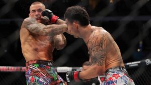 Max Holloway retiene título del peso ligero en UFC 318 y le arruina el retiro a Dustin Poirier